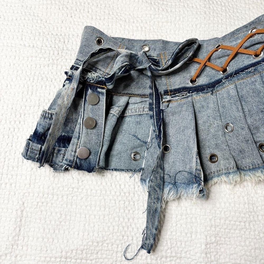 upcycled denim pleated mini skirt-belt - Picture 4 of 6